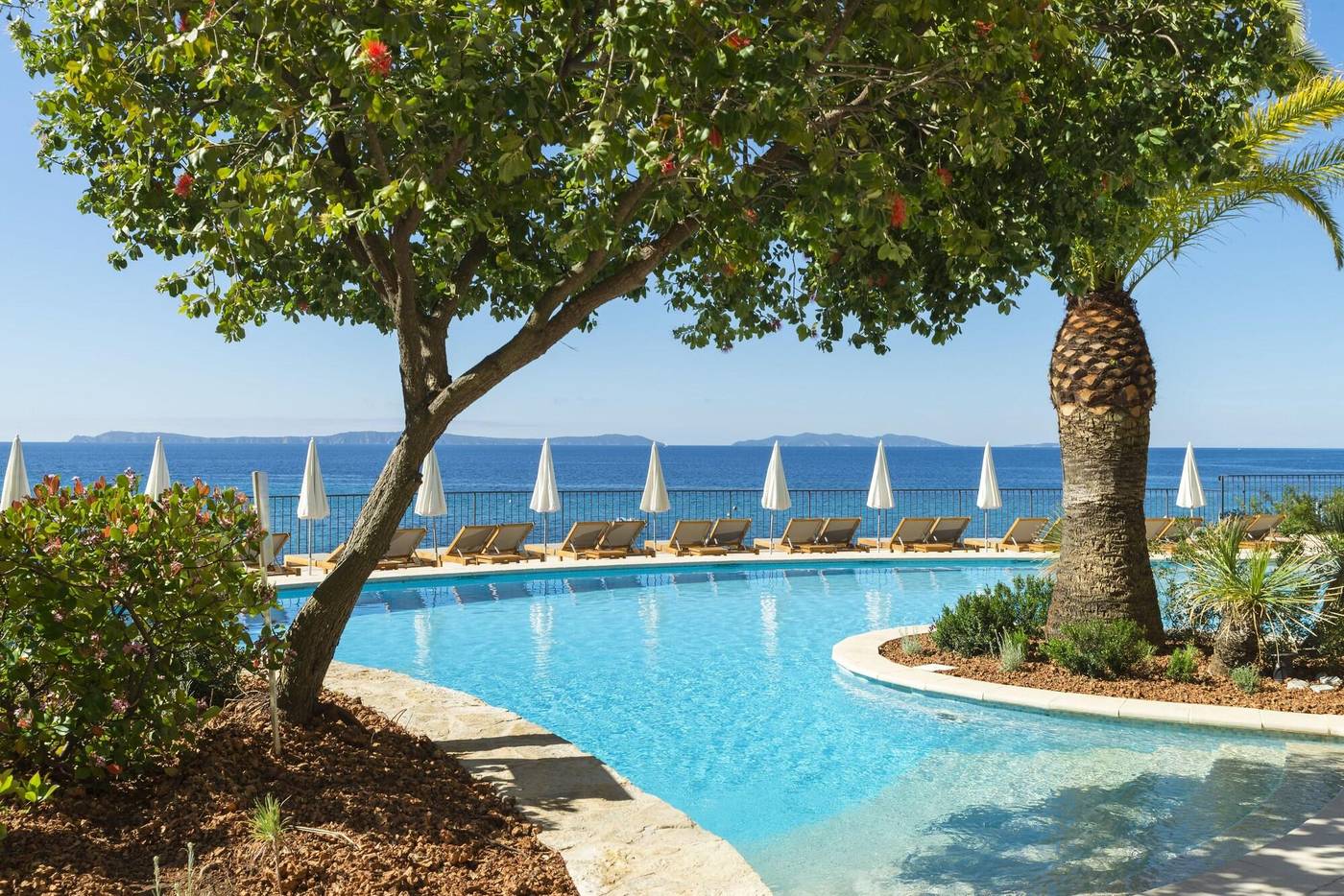 Hotel-Le-Bailli-de-Suffren-Sports-and-Entertainment-5