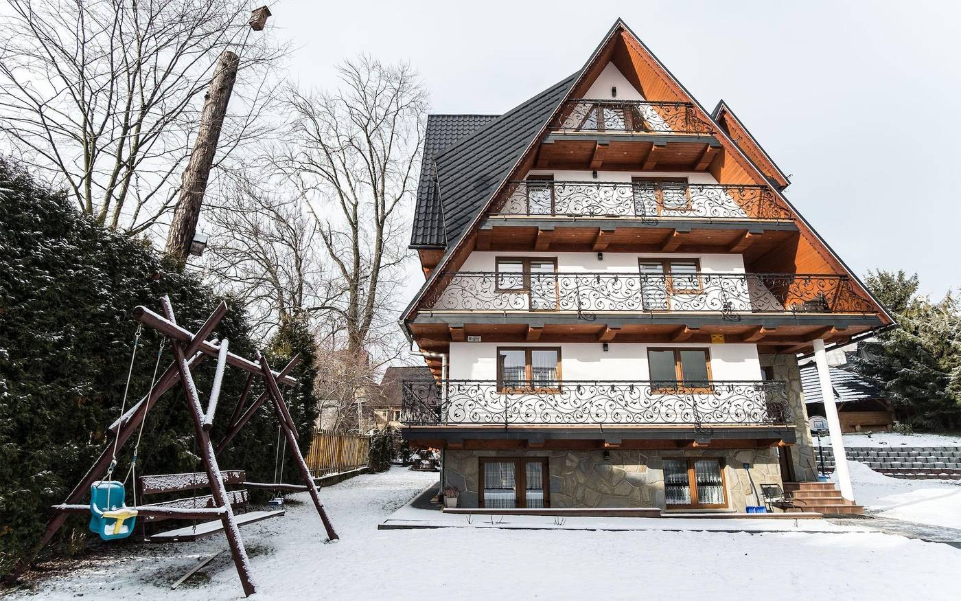 Willa Daglezja-Poland-ZAKOPANE-General view-3
