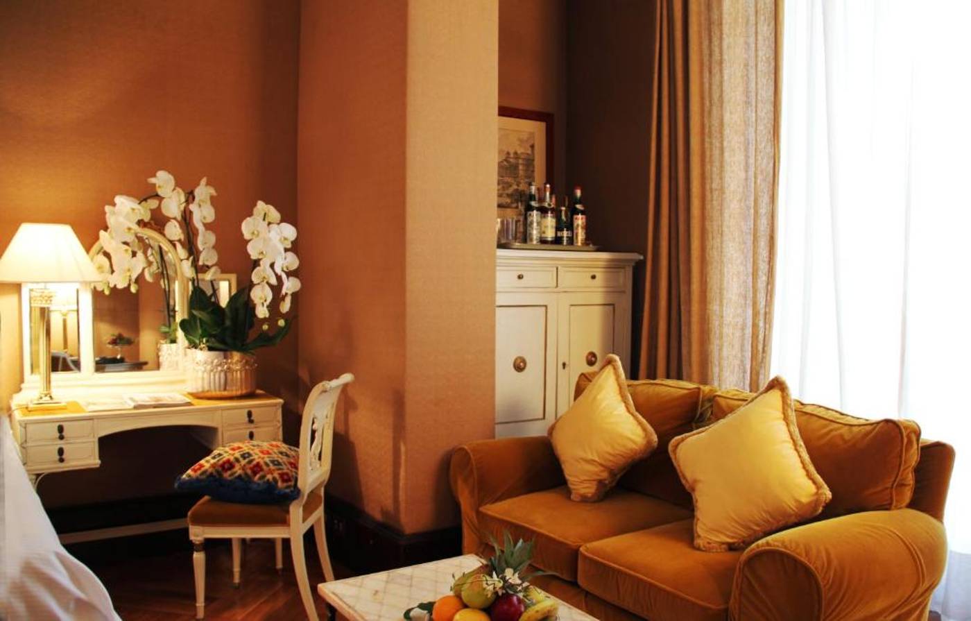 Grand-Hotel-Plaza-Room-38