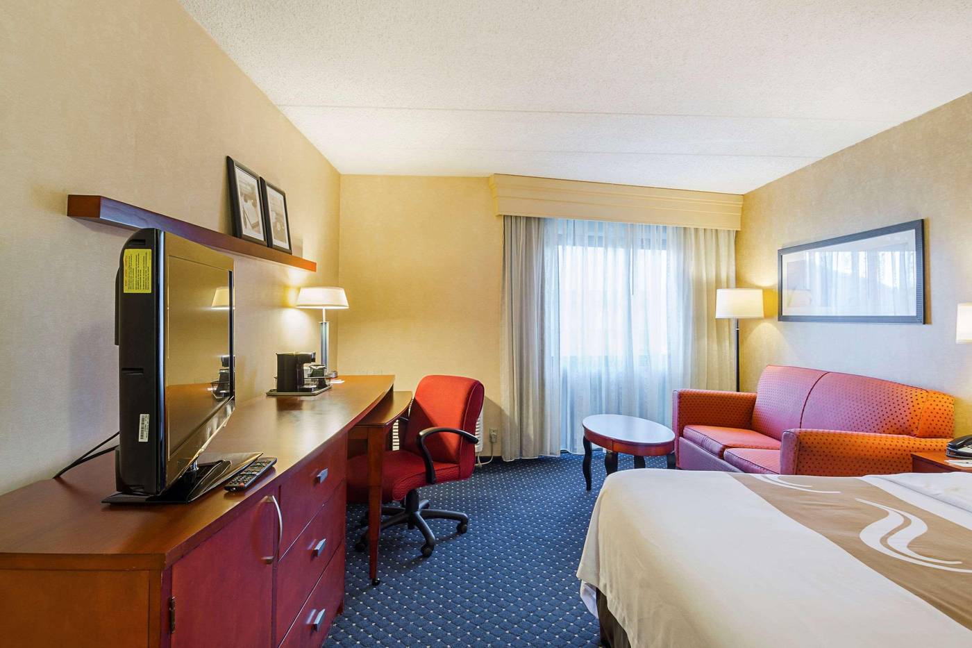 Quality-Inn-Boston-revere-Room-8