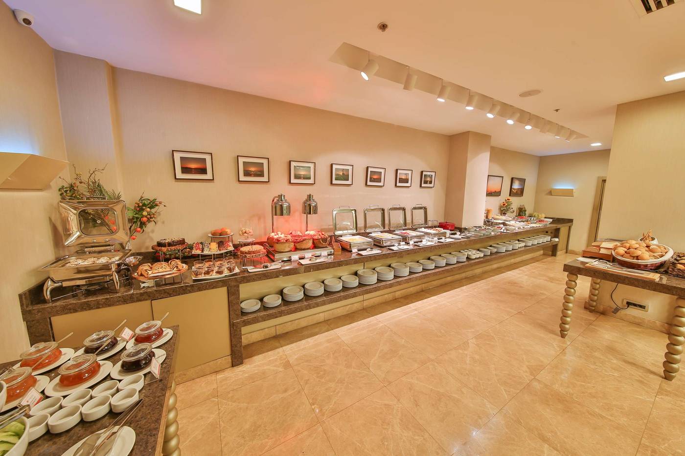 Ramada-Istanbul-Taksim-Restaurant-28