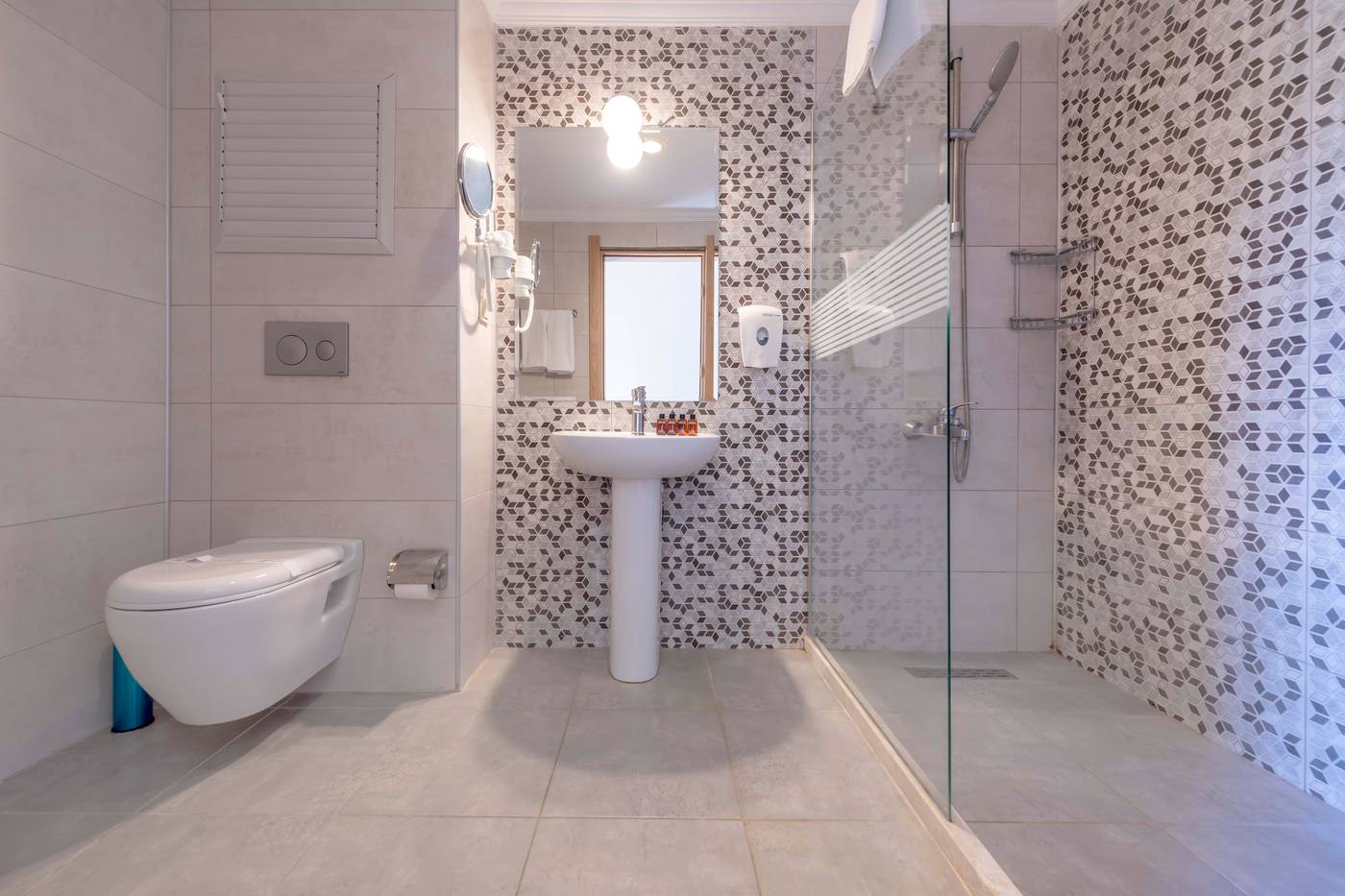 Armas-Gul-Beach-Room-40