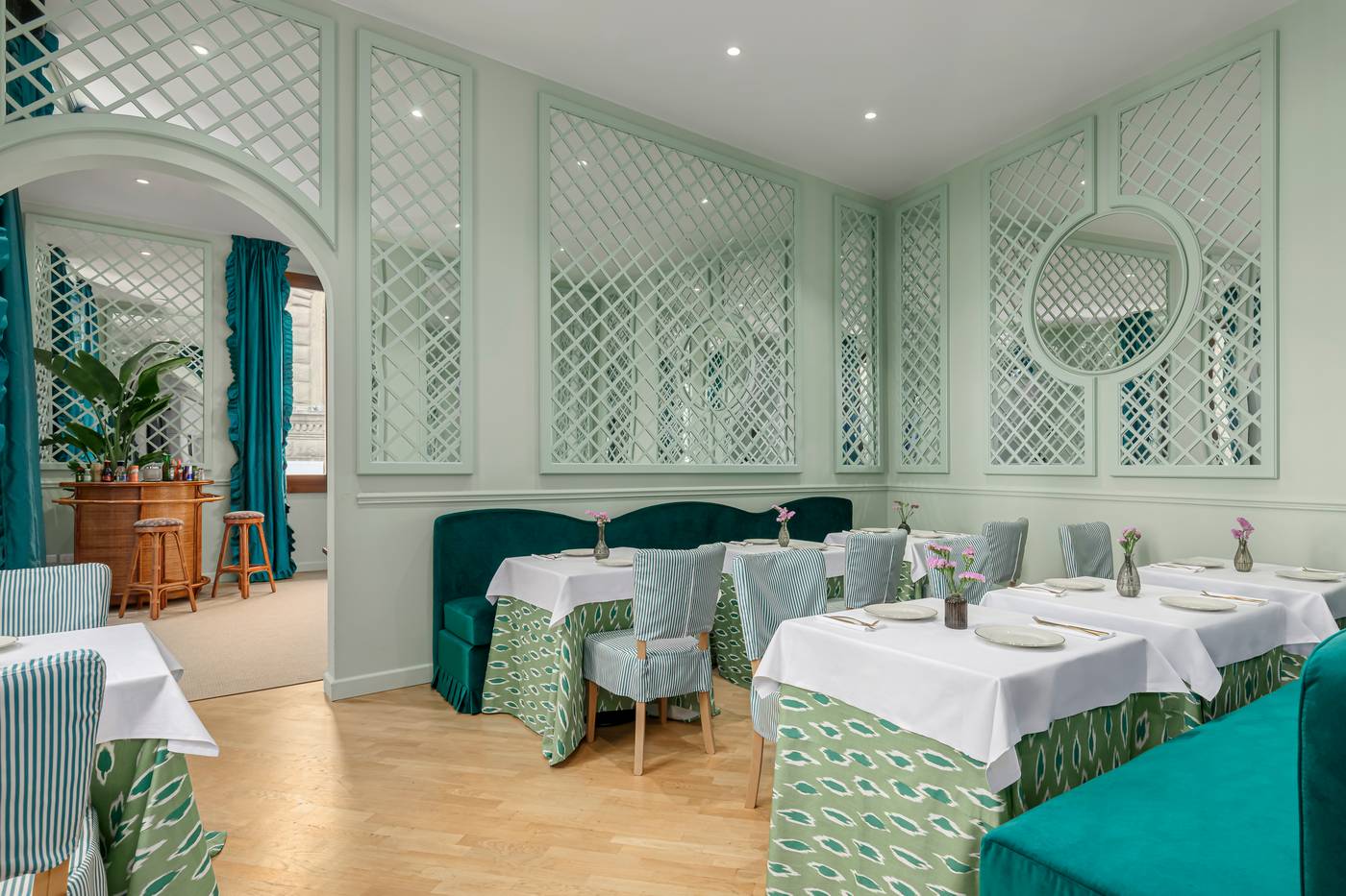 Room-Mate-Isabella-General-view-52