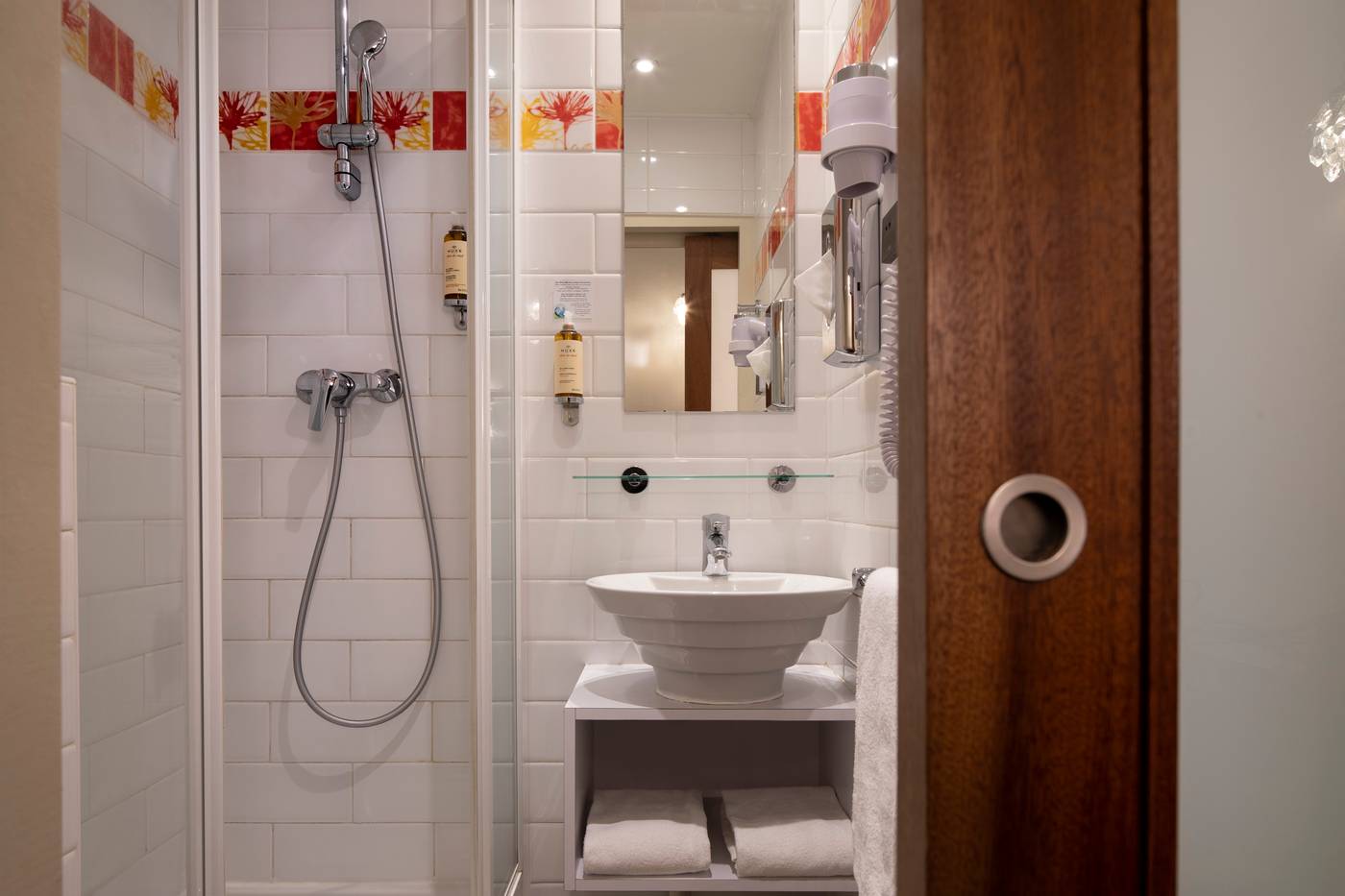 Hotel Joe M-France-PARIS-Room-7