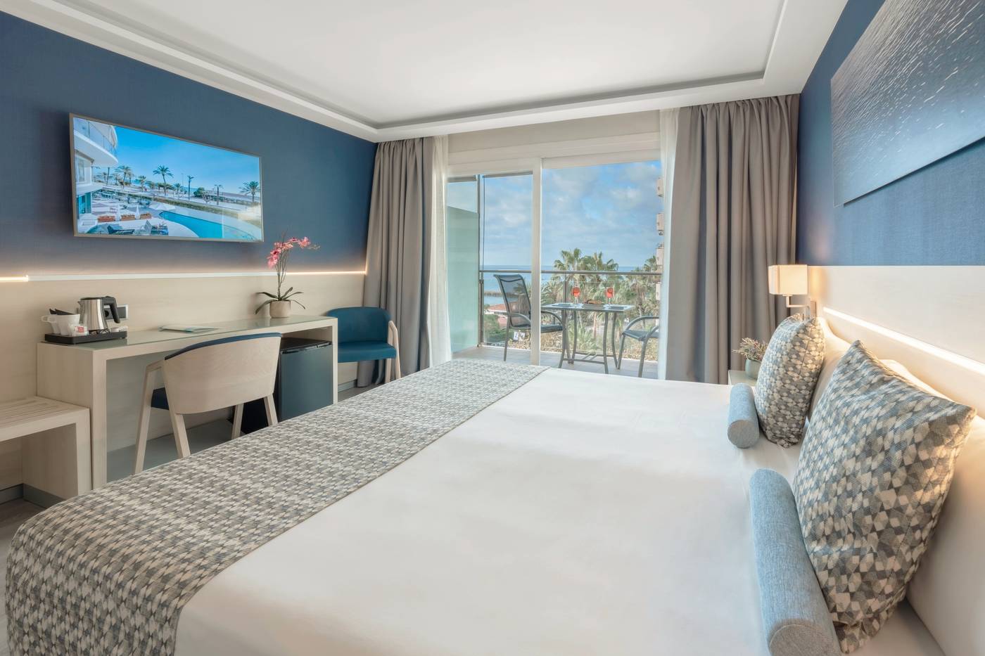 Calipolis-Hotel-Room-30