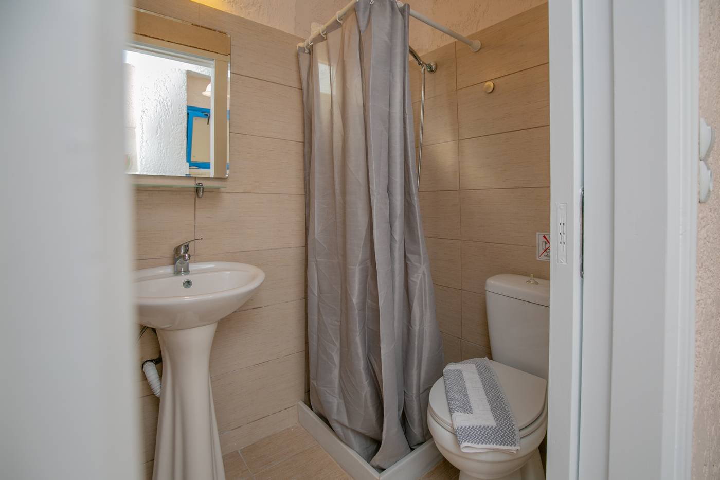 Mareva-Apartments-Room-20