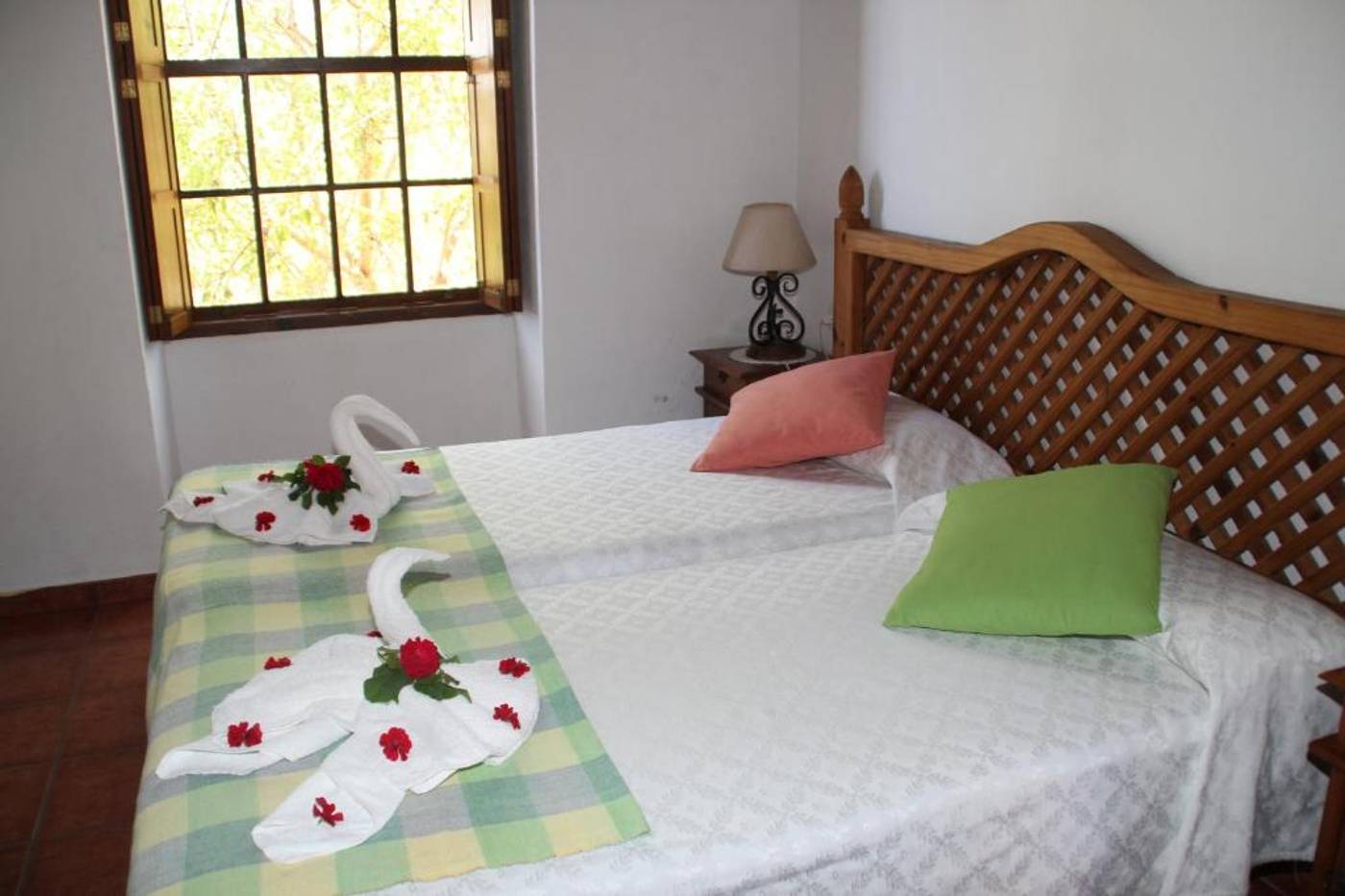 Casas-Rurales-Los-Marantes-Room-13