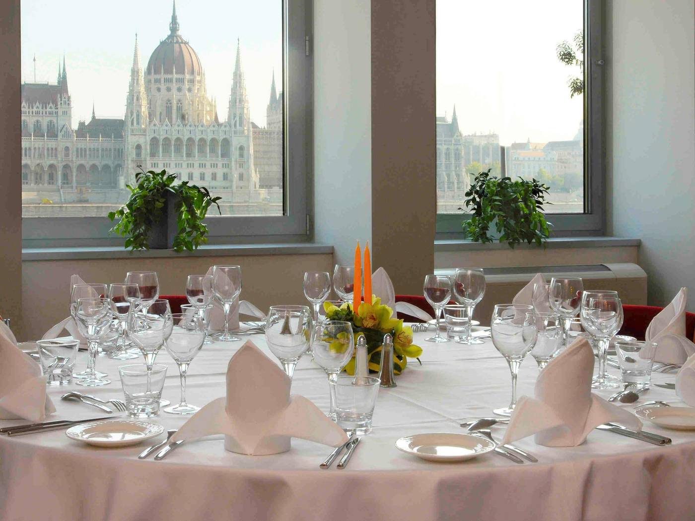 Novotel-Budapest-Danube-Restaurant-51