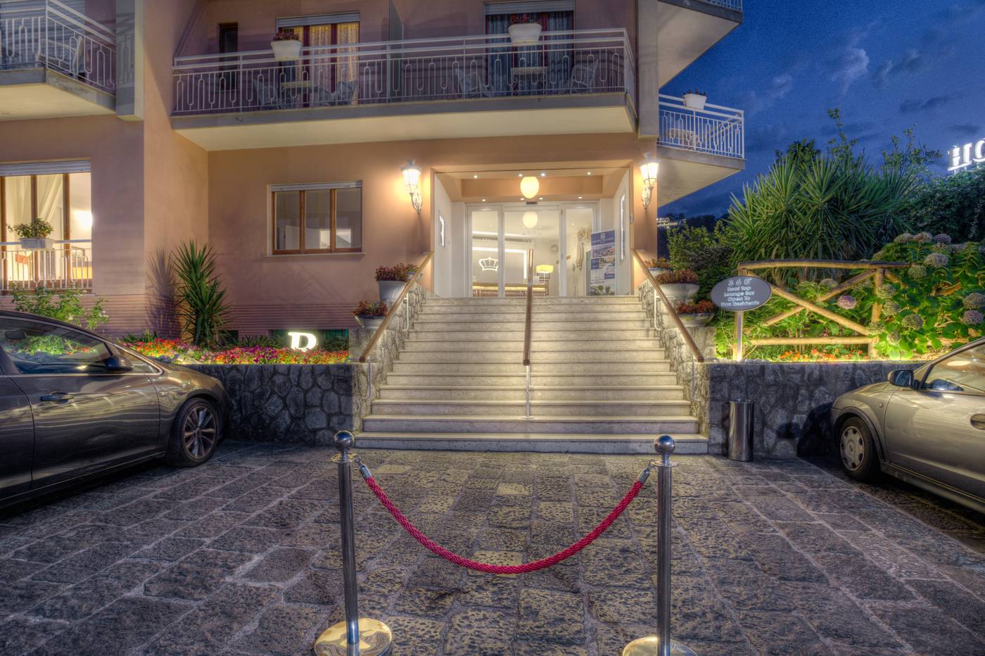 Hotel Regina Sorrento-Italy-SORRENTO-General view-7