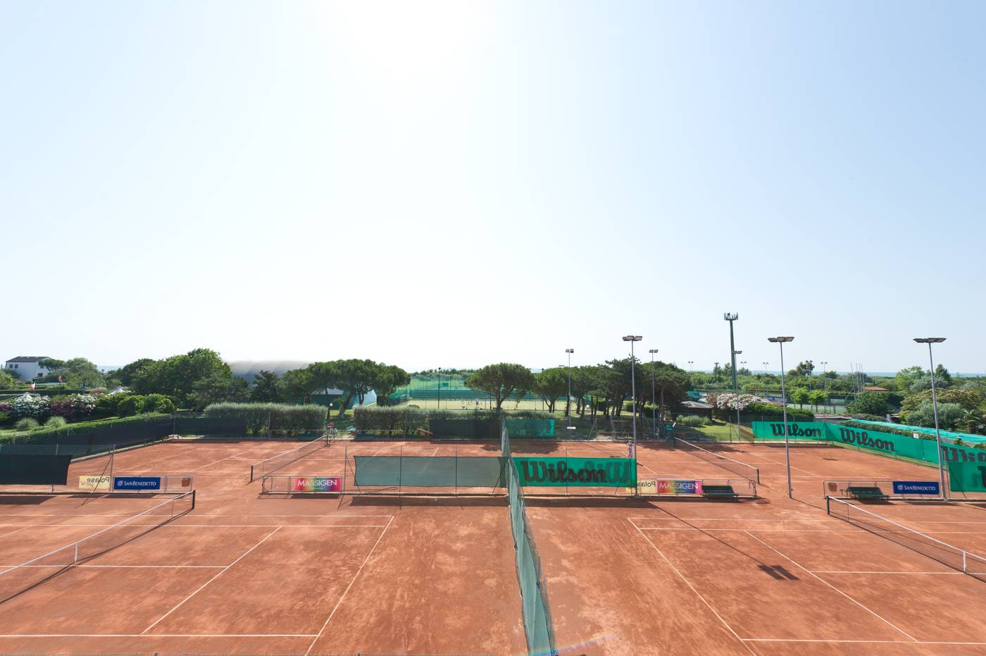 Ca--del-Moro-Sports-and-Entertainment-31