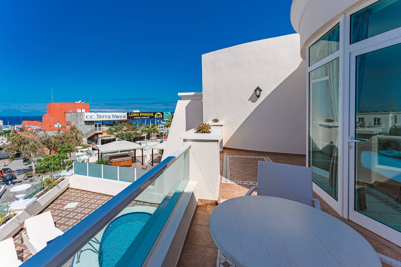 Flamingo-Suites-Room-84