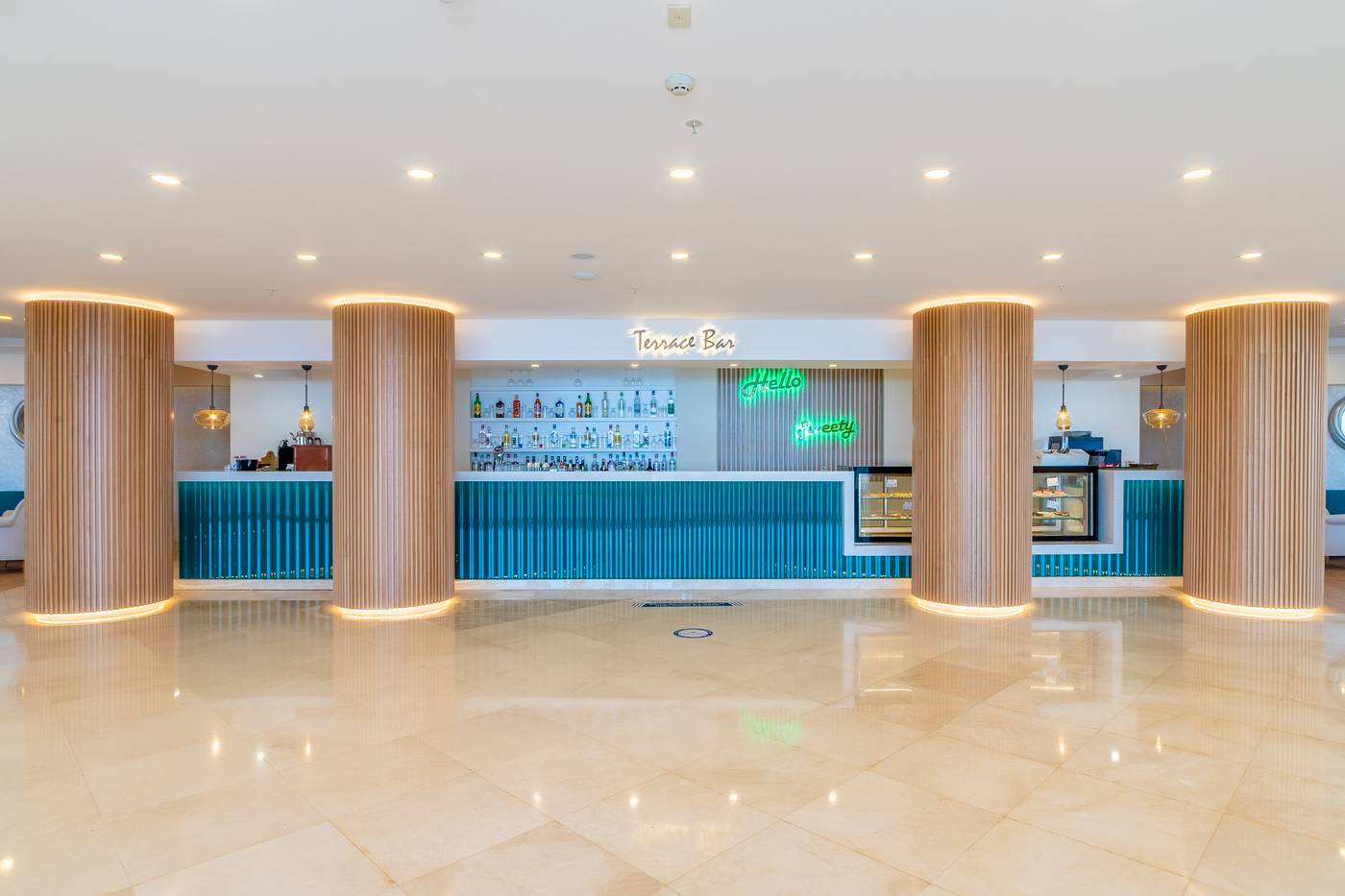 Kefaluka-Resort-Bar-59