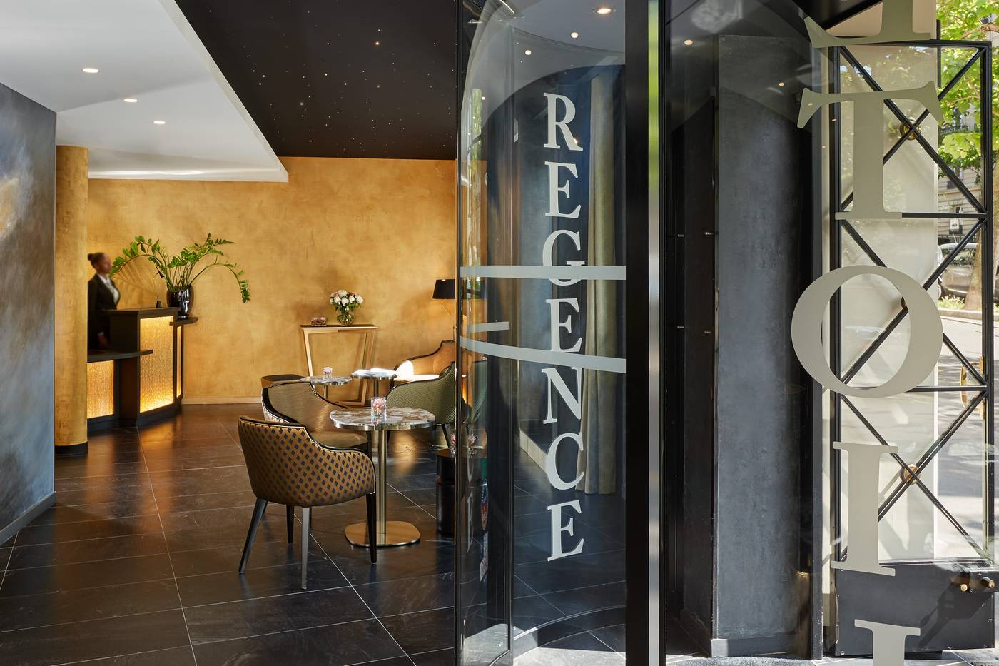 Regence-Etoile-Lobby-10