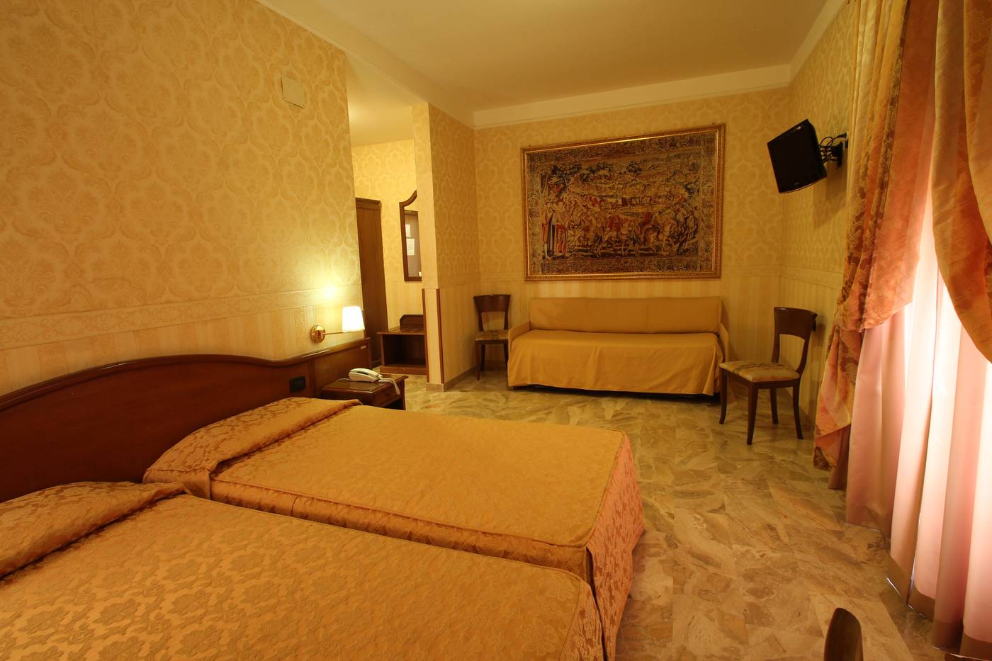 Orazia-Room-11