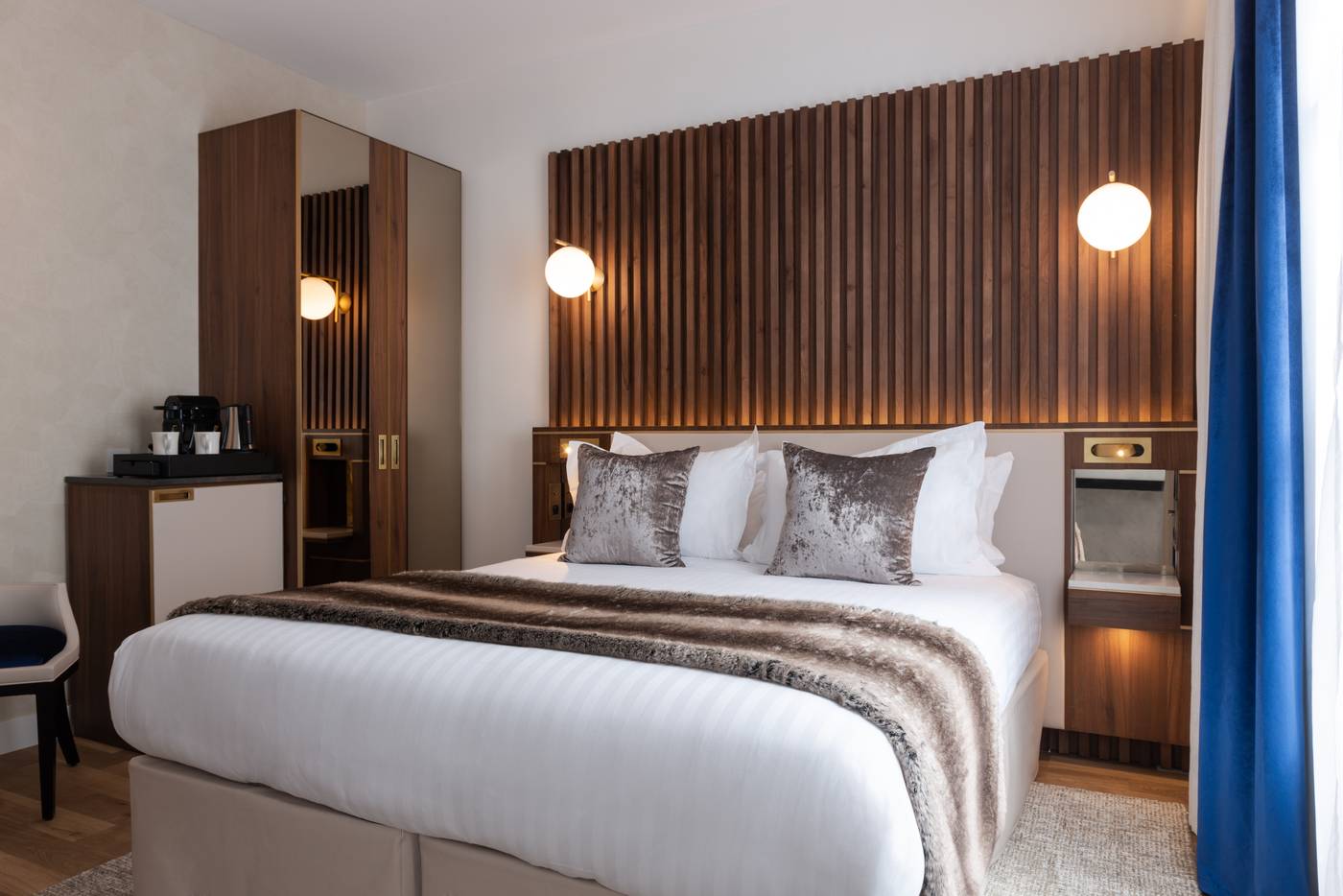 Hotel-Lord-Byron-Room-18