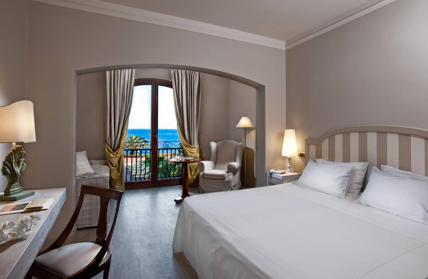 Grand-Hotel-Baia-Verde-Room-10
