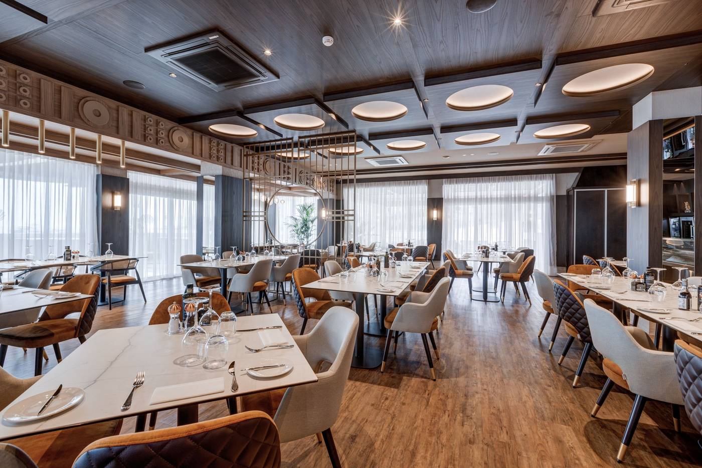 Gillieru-Harbour-Restaurant-30