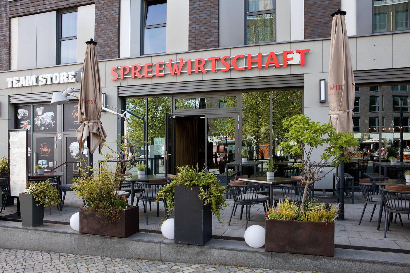 Hotel-Indigo-Berlin---East-Side-Gallery-Restaurant-39