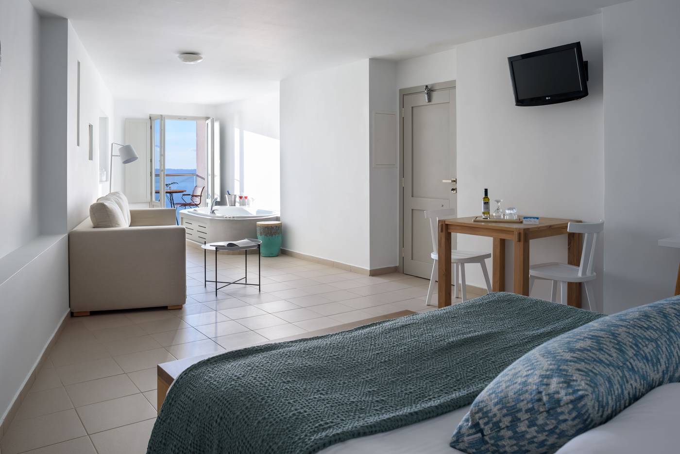 Panorama-Santorini-Boutique-Hotel-Room-7