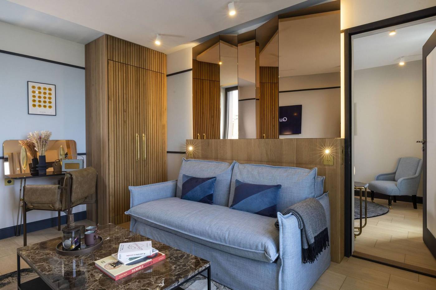 Quinzerie-Hotel---Tour-Eiffel-Room-7