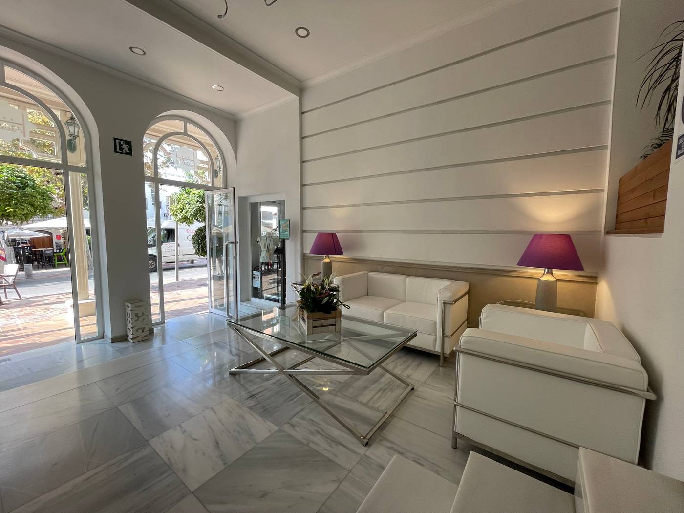 Plaza-Cavana-Lobby-76