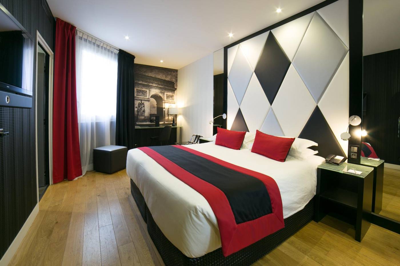 L-Empire-Paris-Room-20