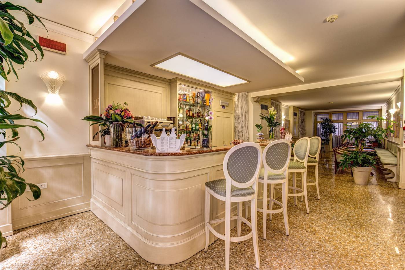 Bella-Venezia-Bar-16