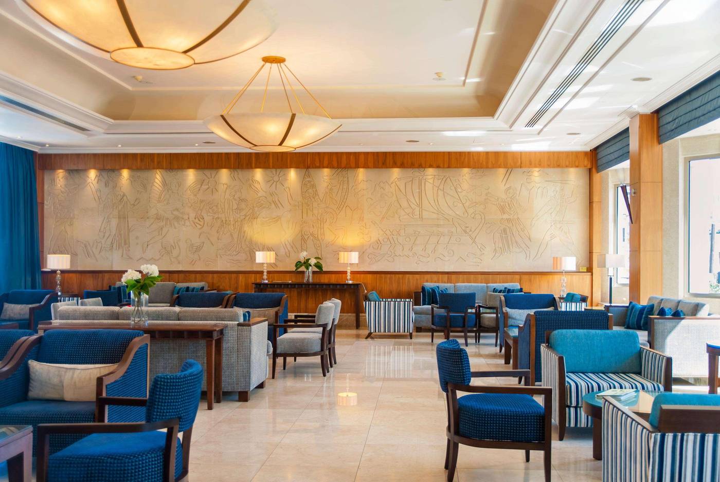 Ajax-Hotel-Lobby-40