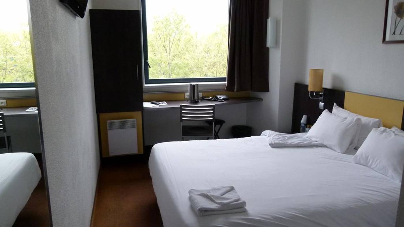 Inter-Hotel-Torcy-Room-19