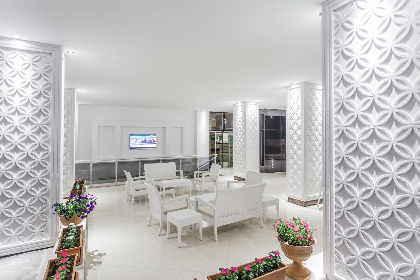 Galeri-Resort-Hotel-Lobby-42