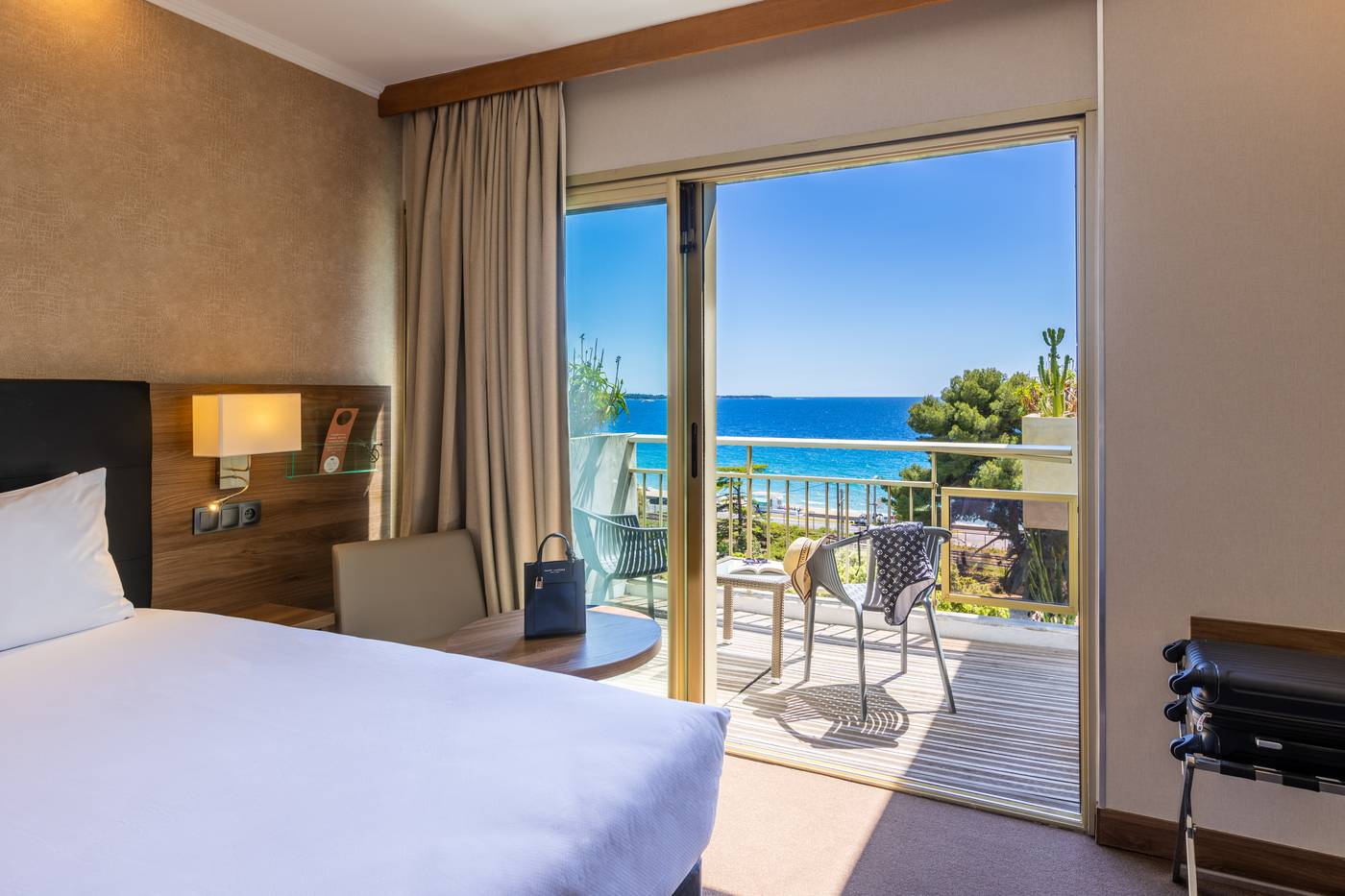 Luxotel-Cannes-Room-28