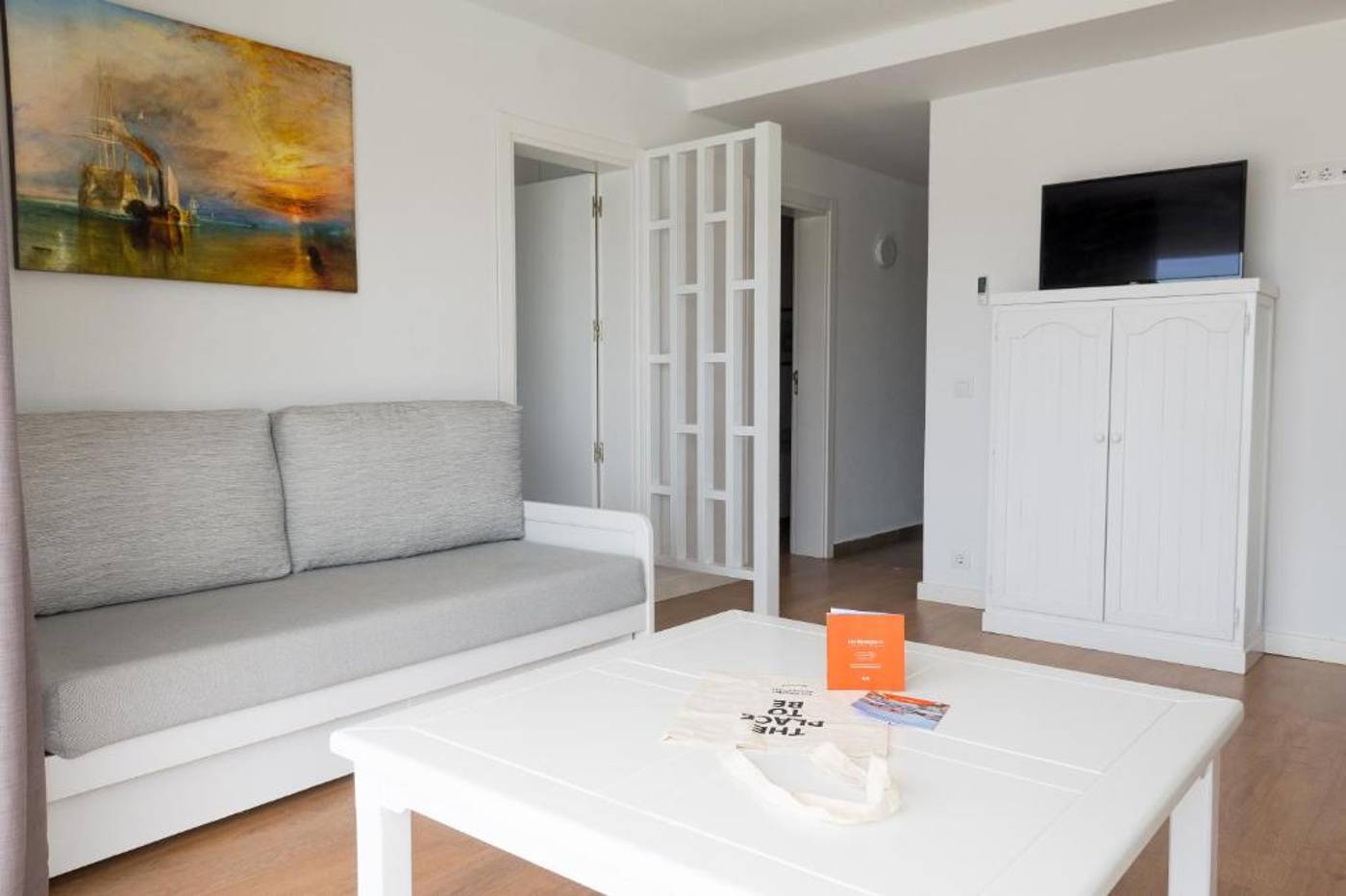 Los-Naranjos-Room-39