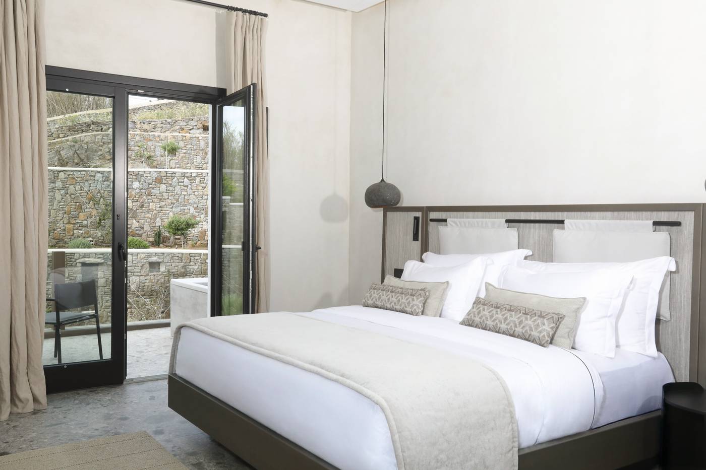 Aeonic-Suites---Spa-Room-42