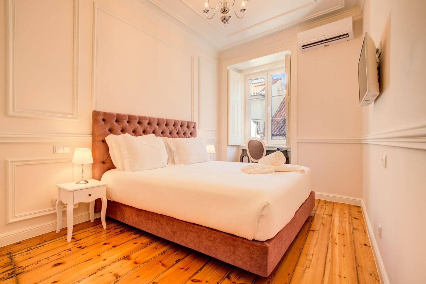 Solar-Dos-Poetas-Room-34