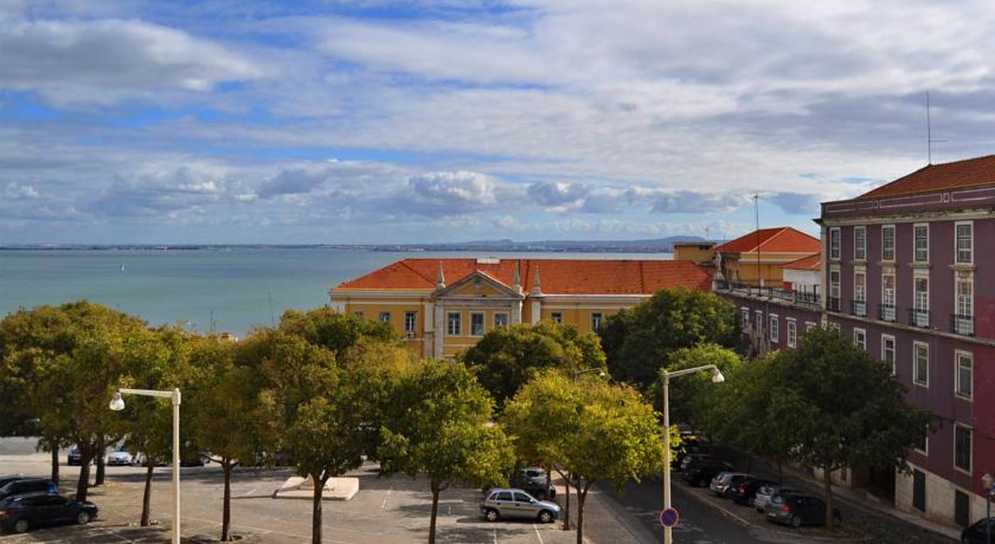 Hello Lisbon Santa Apolonia Apartments