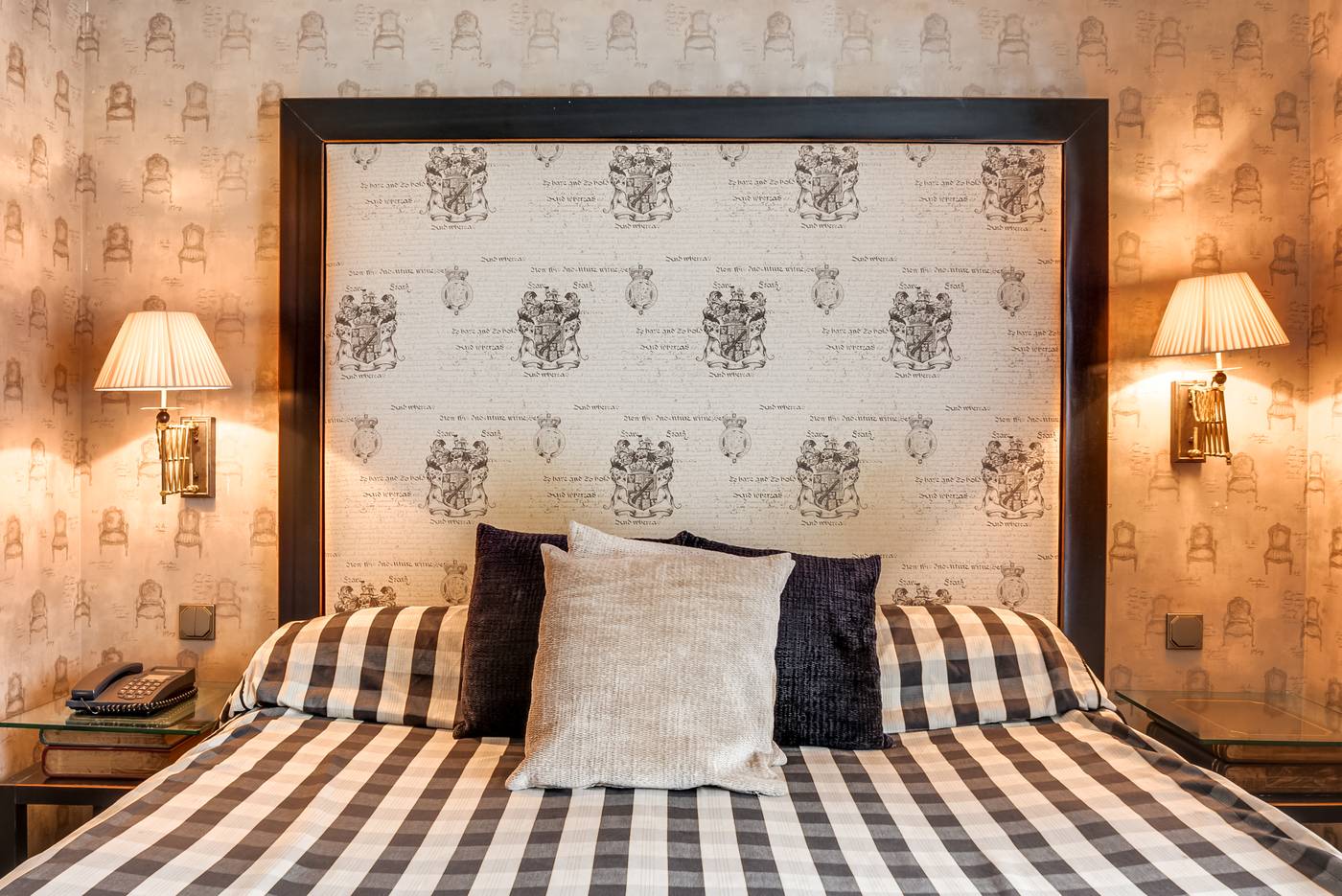 Villa-Lutece-Port-Royal-Room-20