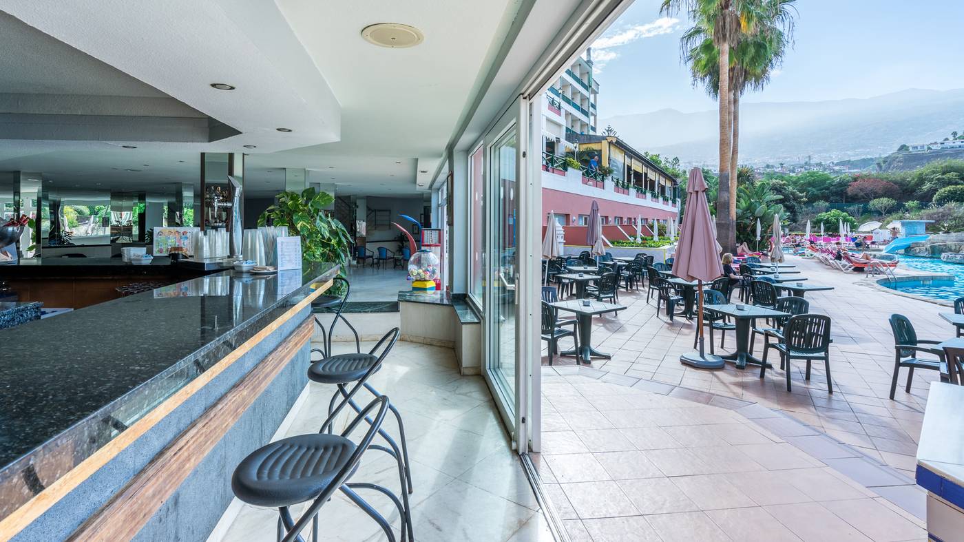 Blue-Sea-Costa-Jardin---Spa-Bar-10