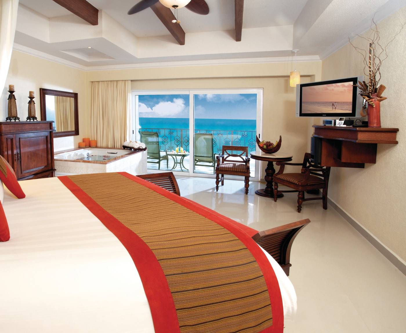 Hilton-Playa-del-Carmen-All-inclusive--The-Royal--Room-43