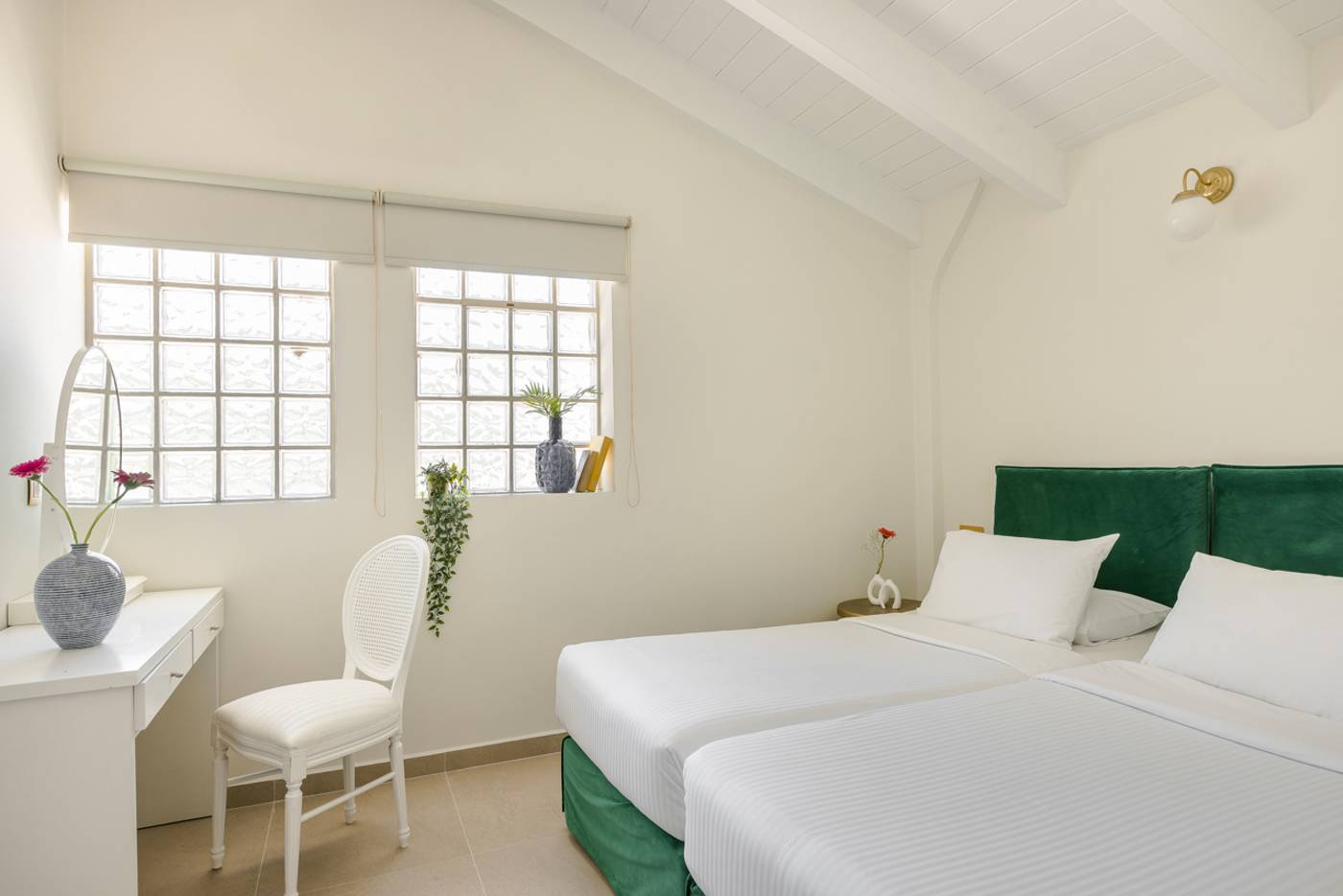 The-Alley-Hotel-Room-17