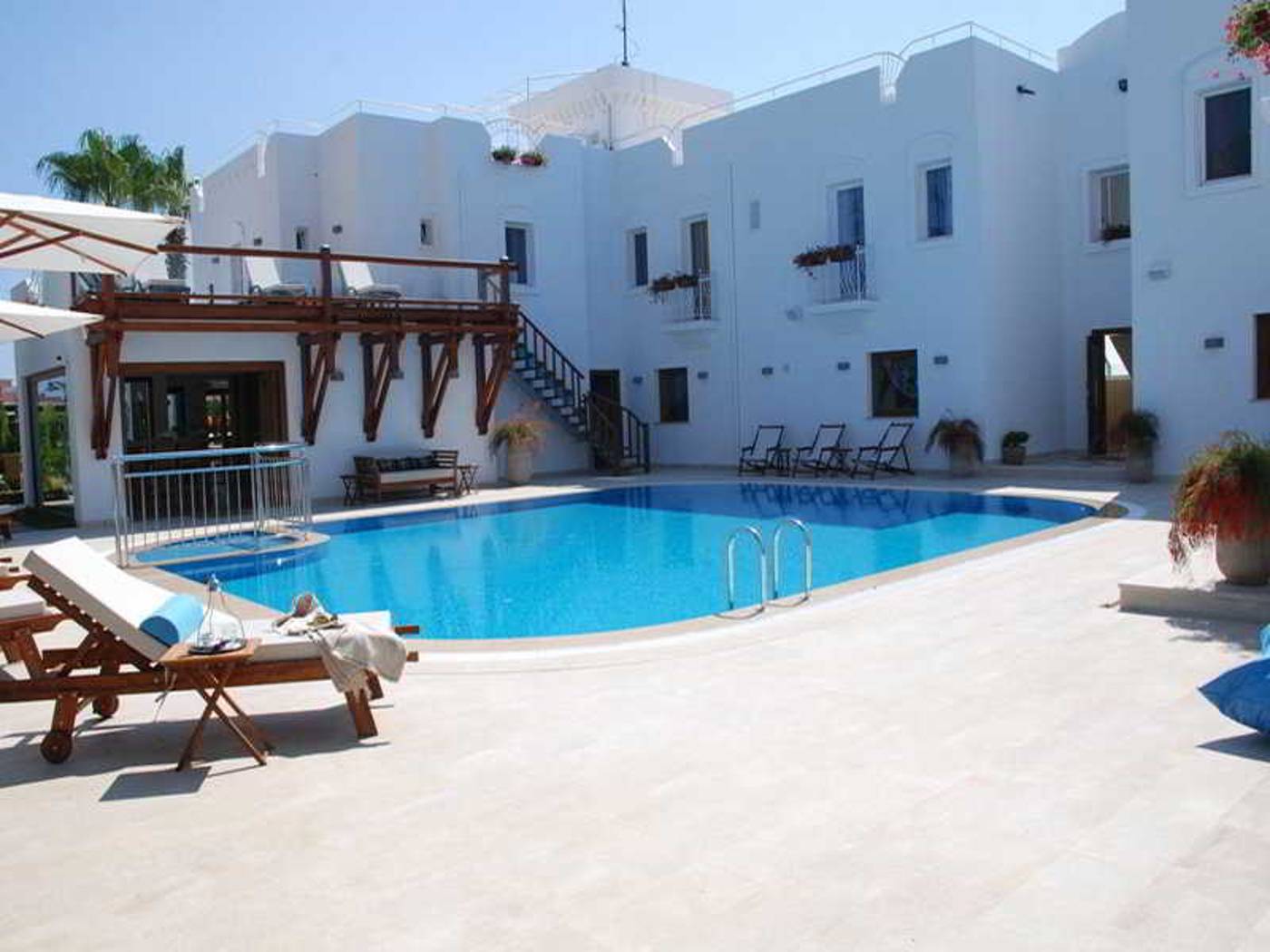 The-Corner-Boutique-Hotel-Pool-1