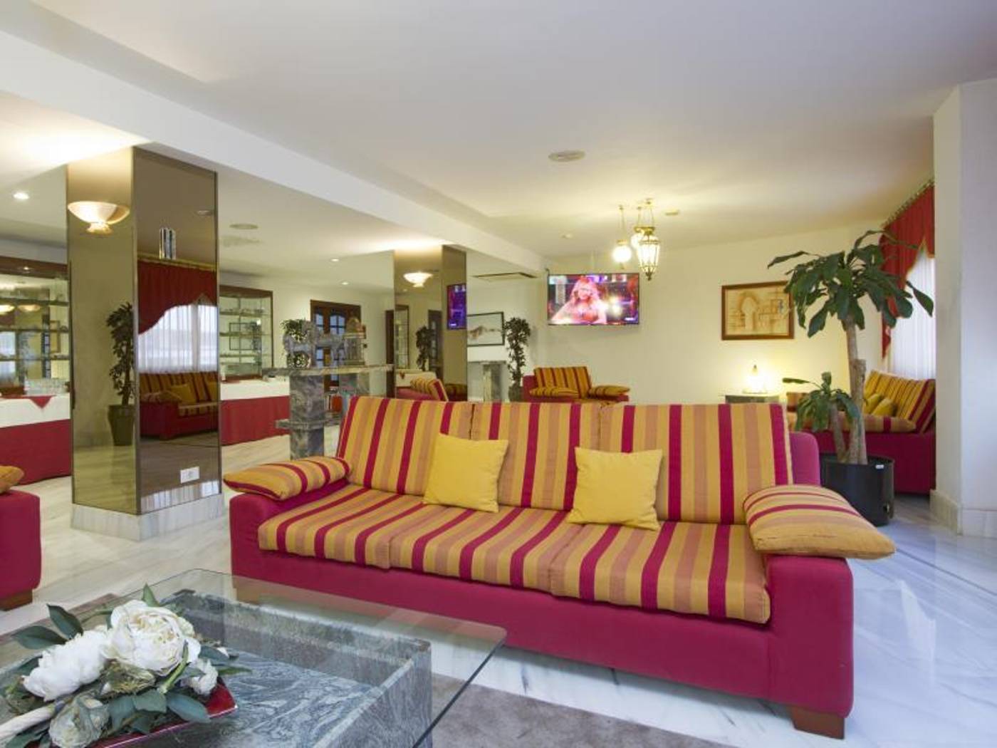 Hotel-Lancelot-Lobby-14