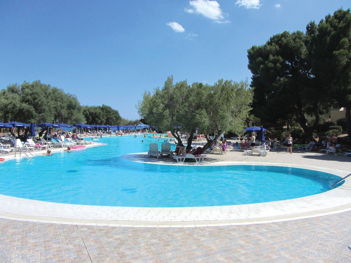 Club-Esse-Palmasera-Resort-Pool-4