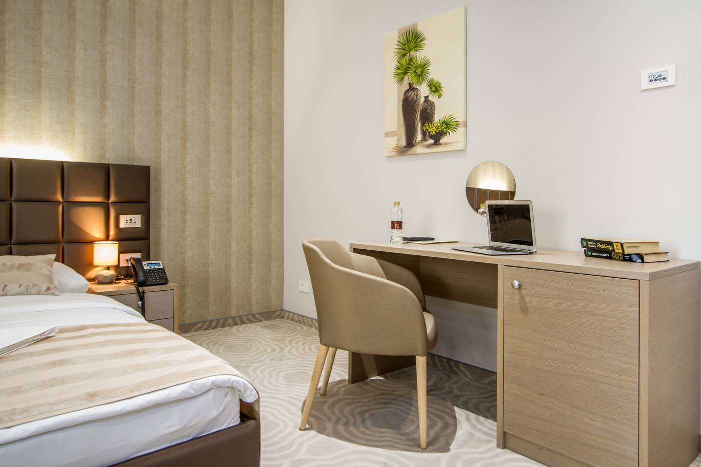 Royal Airport-Croatia-ZAGREB - VELIKA GORICA-Room-6