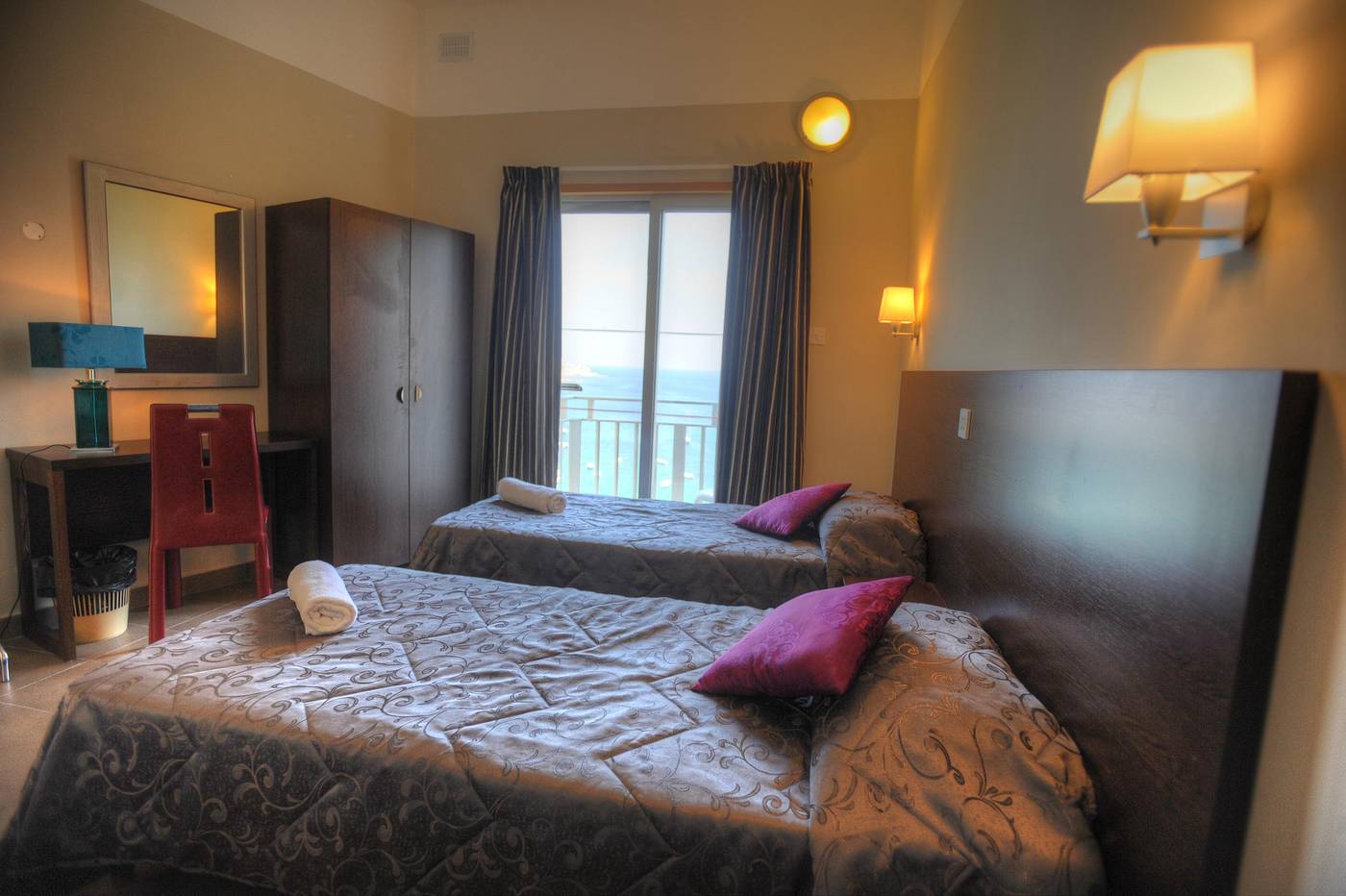 Carlton-Hotel-Room-4