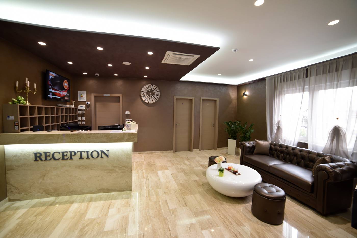 Royal Airport-Croatia-ZAGREB - VELIKA GORICA-Lobby-4