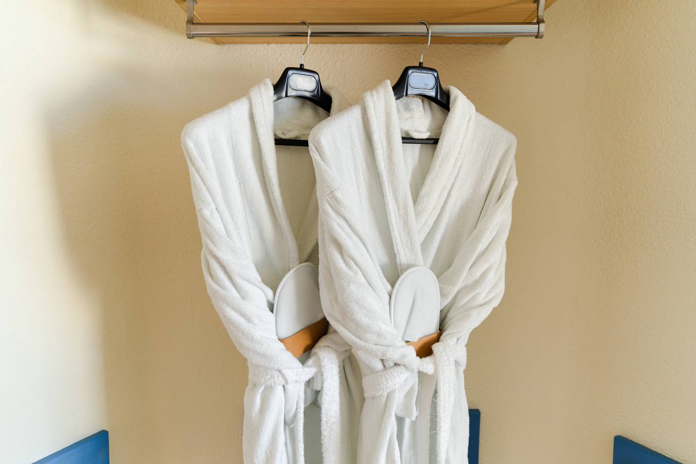 Hovima-La-Pinta-Beachfront-Family-Hotel-Room-31