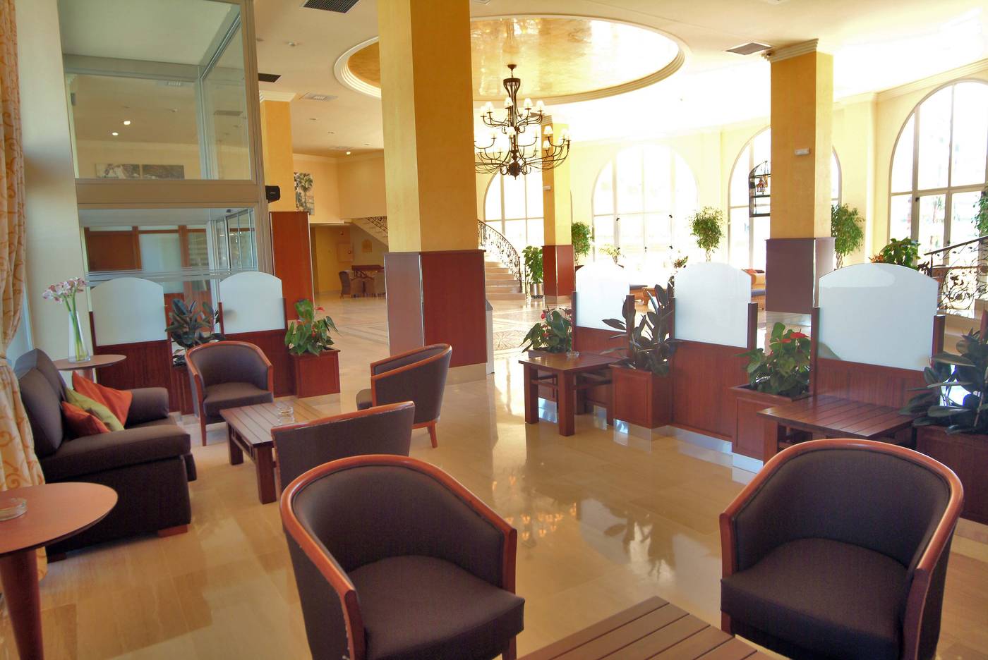 Ohtels-La-Hacienda-Lobby-47
