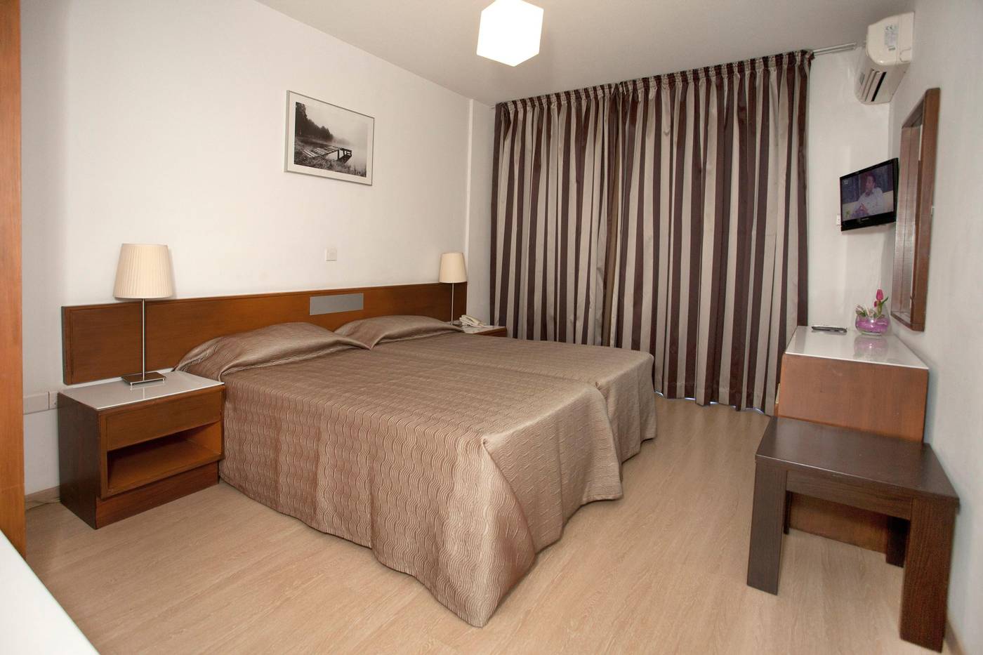 Blazer-Residence-Room-14