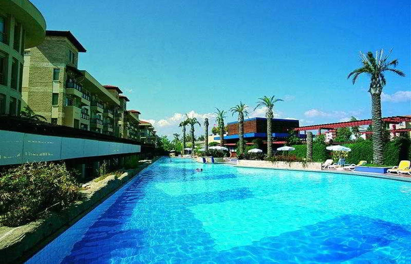 TUI-Blue-Xanthe-Pool-7