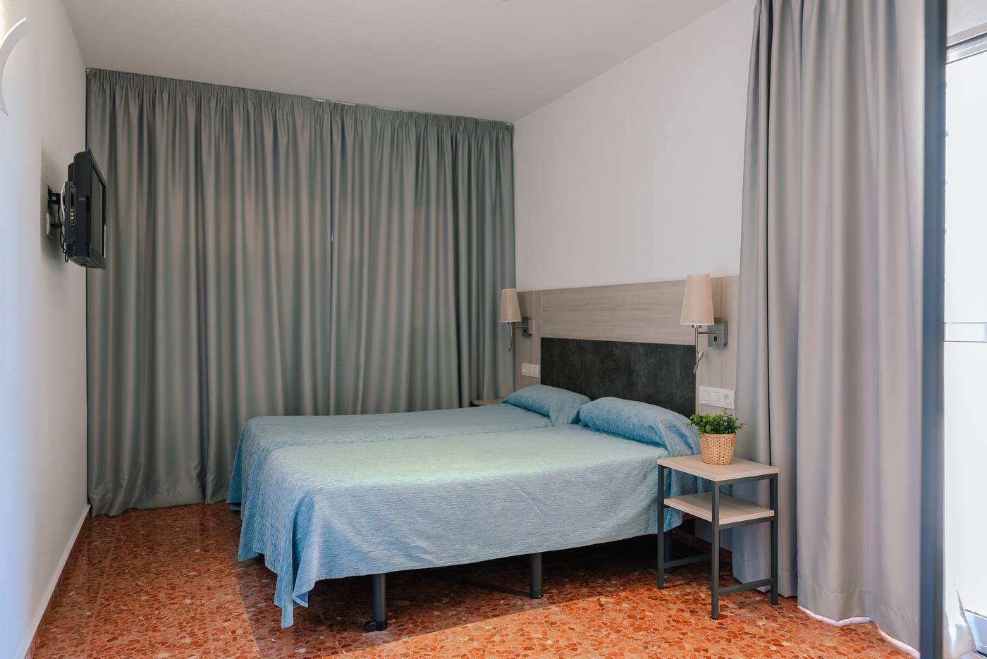 Port-Europa--Room-17